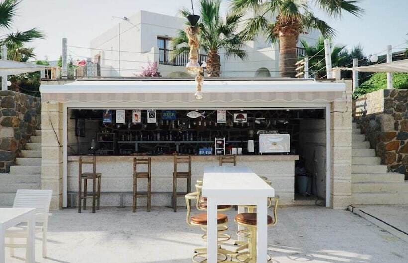 فندق Gumbet Cove