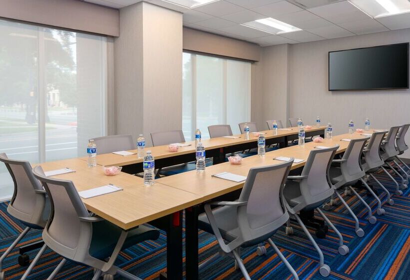 فندق Hampton Inn Charlotteuptown