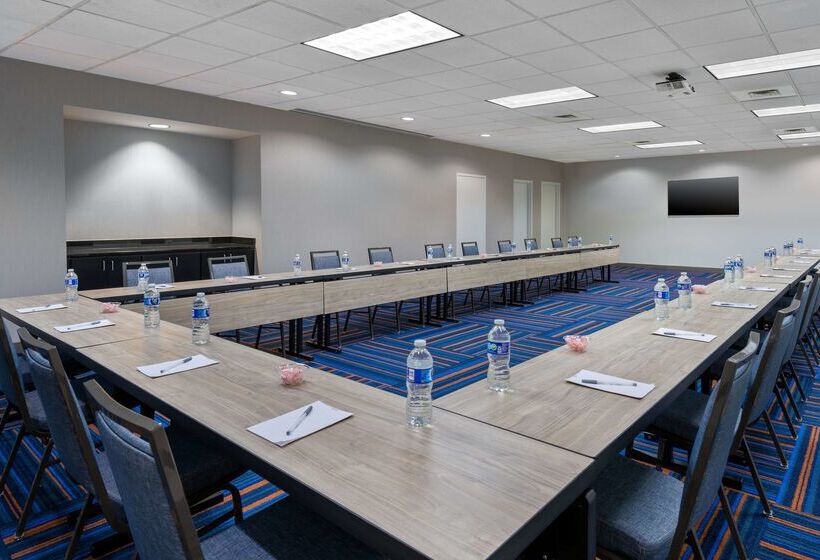 فندق Hampton Inn Charlotteuptown