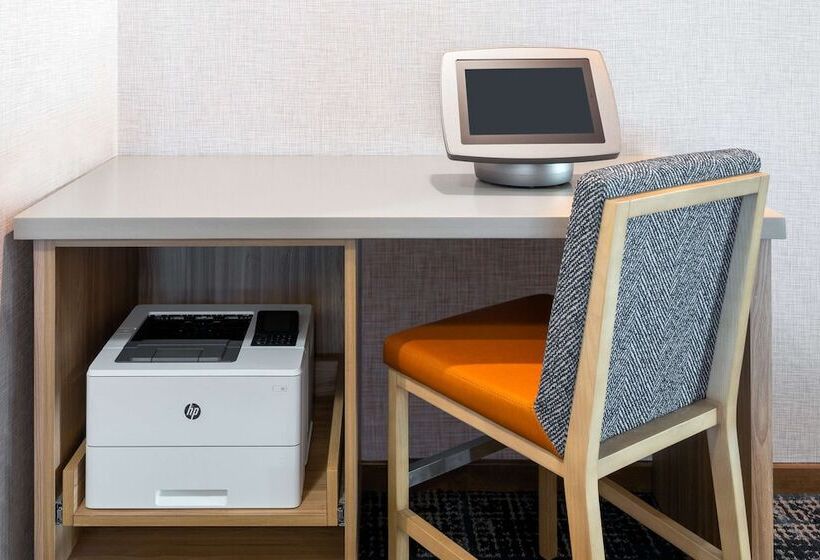 فندق Hampton Inn Charlotteuptown