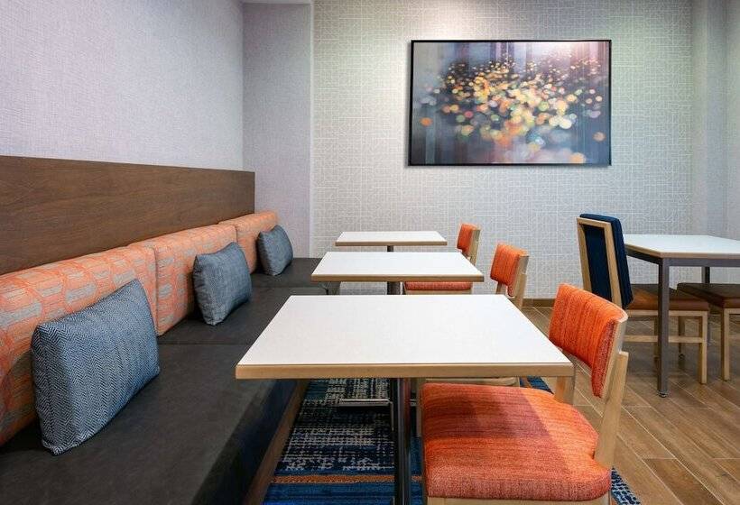 فندق Hampton Inn Charlotteuptown