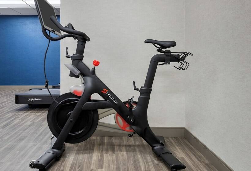 فندق Hampton Inn Charlotteuptown