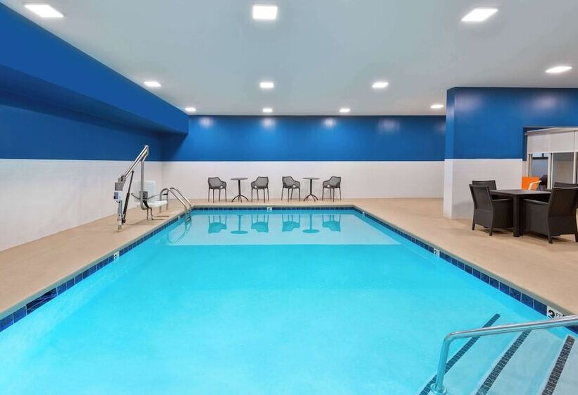 فندق Hampton Inn Charlotteuptown