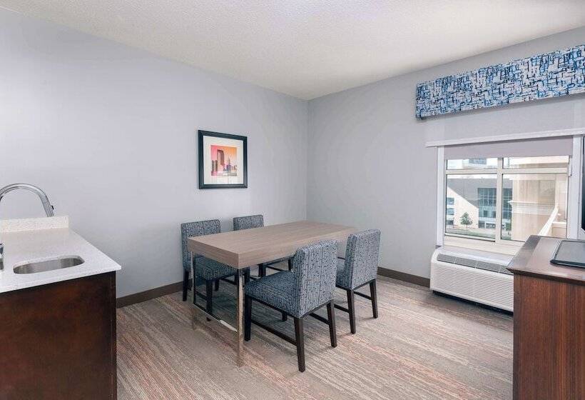 فندق Hampton Inn Charlotteuptown