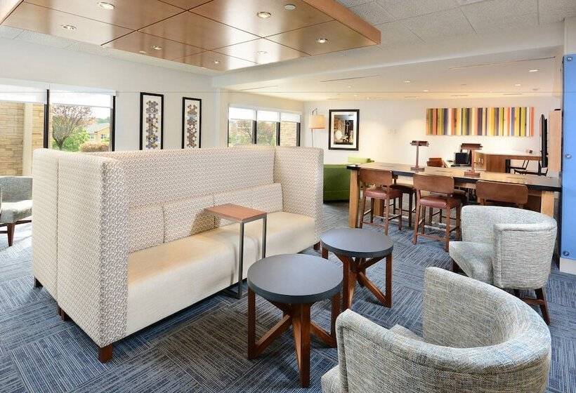בית מלון כפרי Holiday Inn Express & Suites Raleigh Durham Airport At Rtp, An Ihg