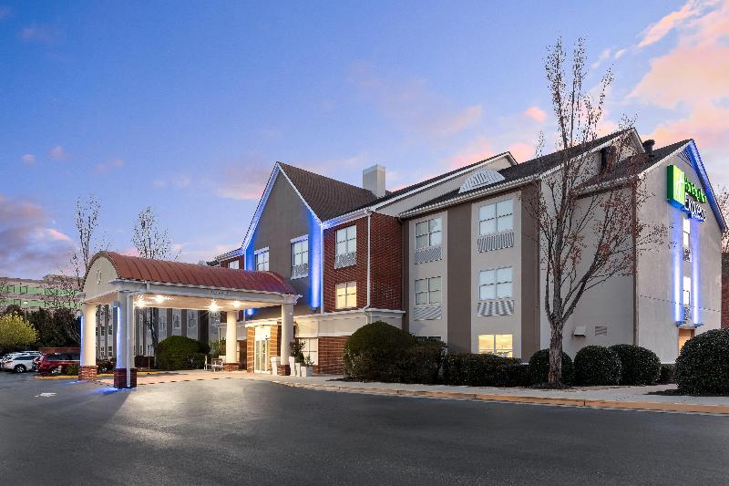 فندق Holiday Inn Express Alpharetta   Roswell, An Ihg