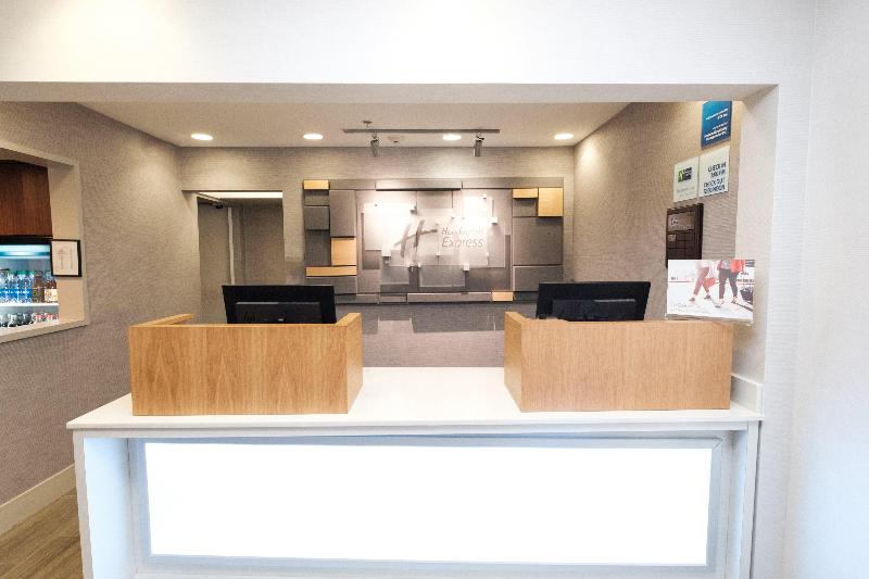 فندق Holiday Inn Express Alpharetta   Roswell, An Ihg