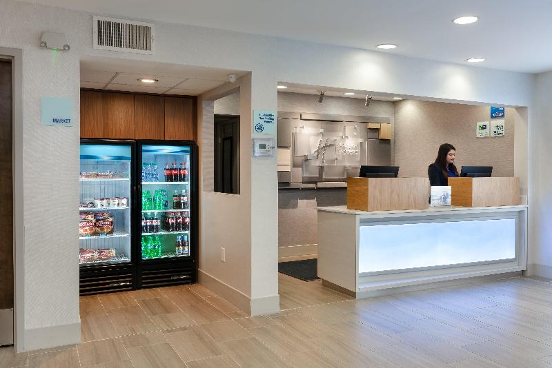 فندق Holiday Inn Express Alpharetta   Roswell, An Ihg