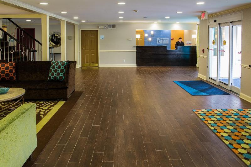 فندق Holiday Inn Express Alpharetta   Roswell, An Ihg