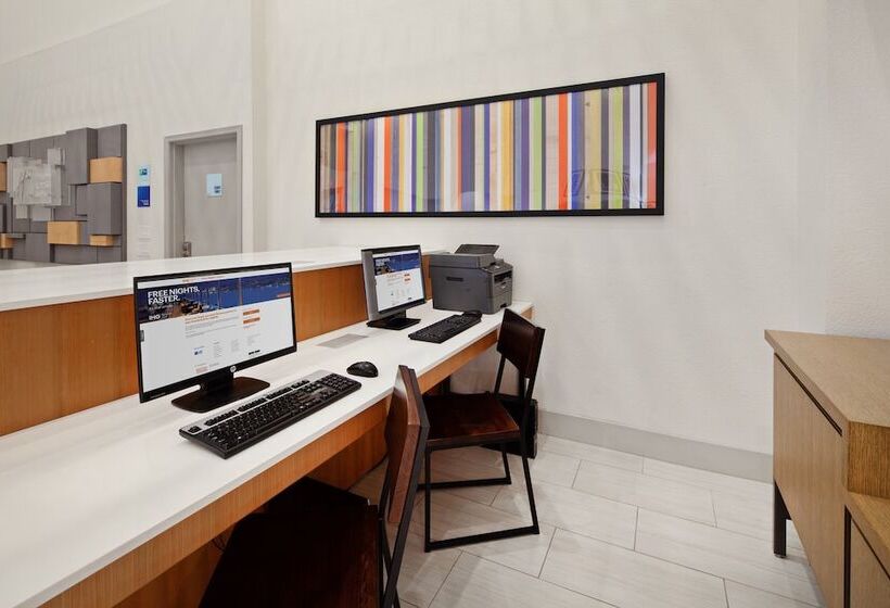 فندق Holiday Inn Express & Suites Rancho Mirage   Palm Spgs Area, An Ihg