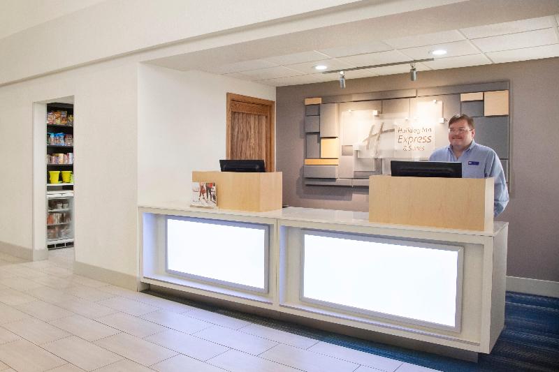 فندق Holiday Inn Express & Suites Sarasota East, An Ihg