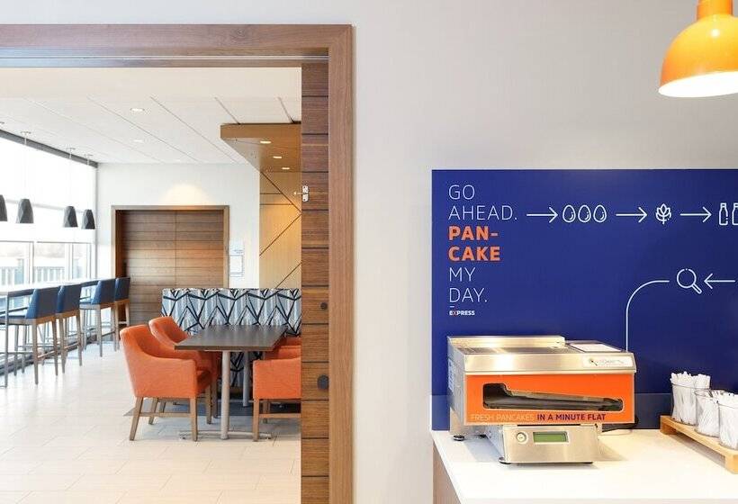 فندق Holiday Inn Express & Suites Port Washington, An Ihg