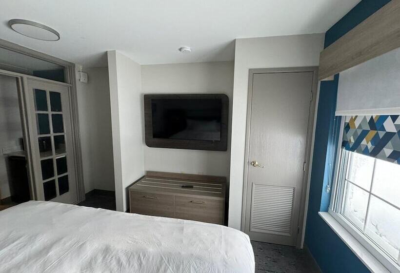 فندق Holiday Inn Express & Suites Port Washington, An Ihg