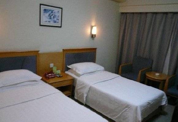 Отель International