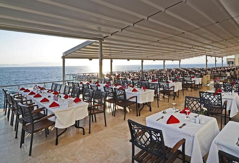 Korumar Hotel Deluxe