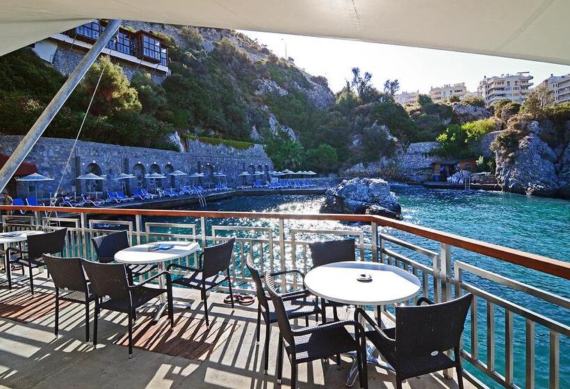 Korumar Hotel Deluxe