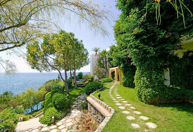 Korumar Hotel Deluxe