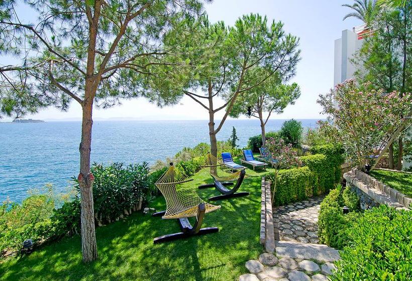 Korumar Hotel Deluxe