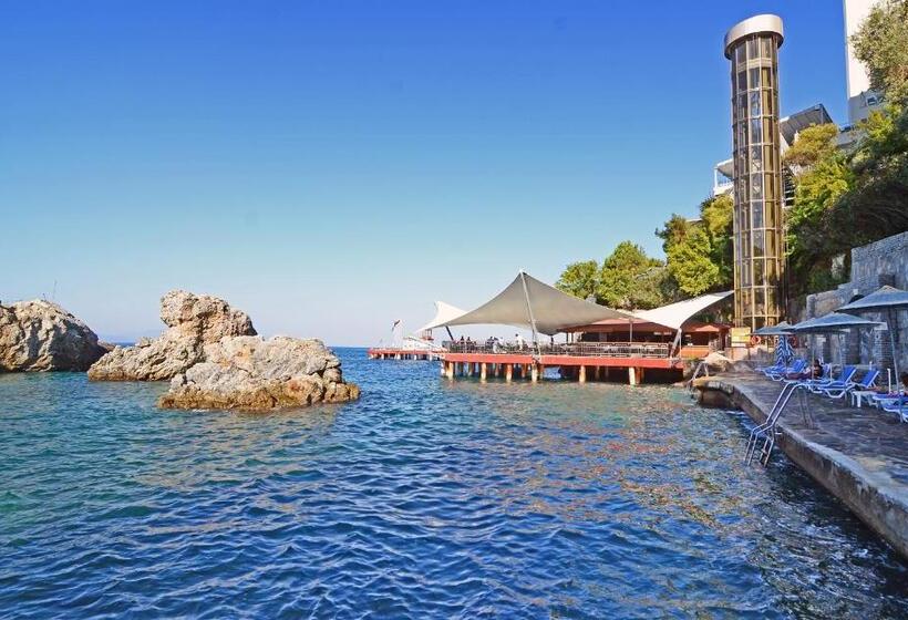 Korumar Hotel Deluxe