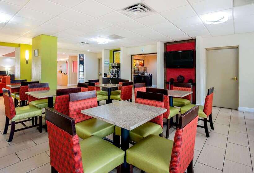 فندق La Quinta Inn & Suites By Wyndham Elkview  Charleston Ne