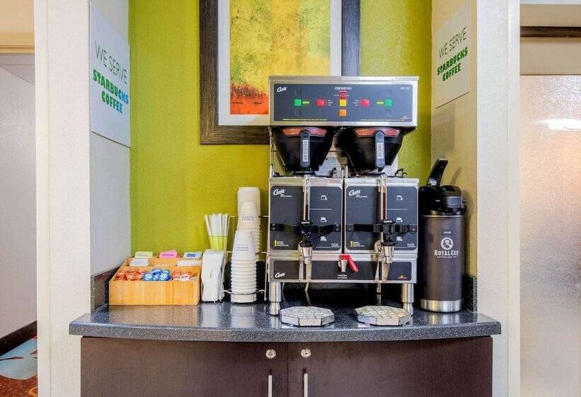 فندق La Quinta Inn & Suites By Wyndham Elkview  Charleston Ne