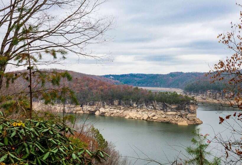 ホテル La Quinta Inn & Suites   New River Gorge National Park