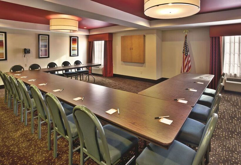 فندق La Quinta Inn & Suites   New River Gorge National Park