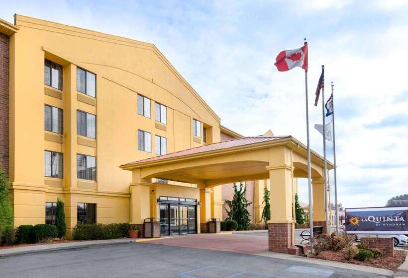 فندق La Quinta Inn & Suites   New River Gorge National Park