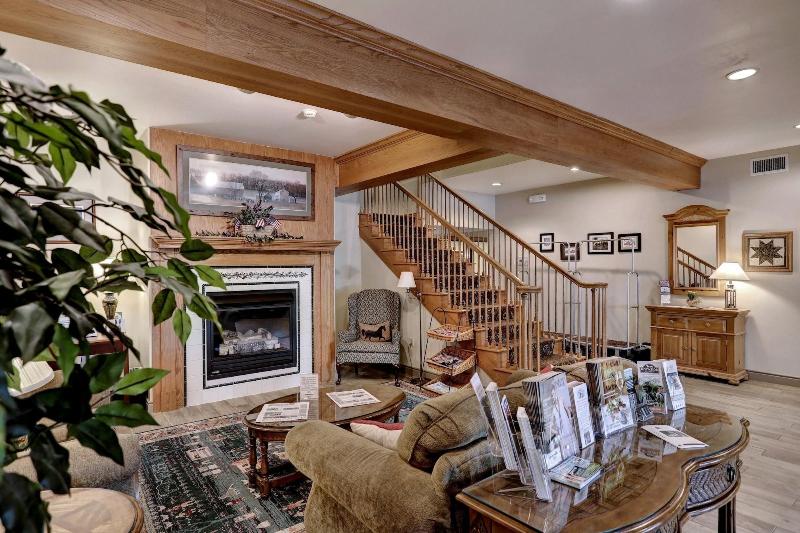 هتل Lancaster Inn & Suites