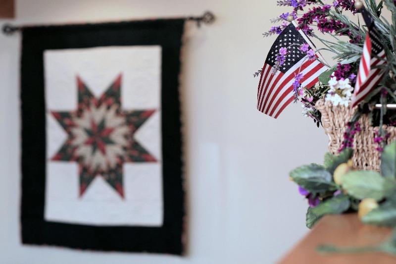 هتل Lancaster Inn & Suites