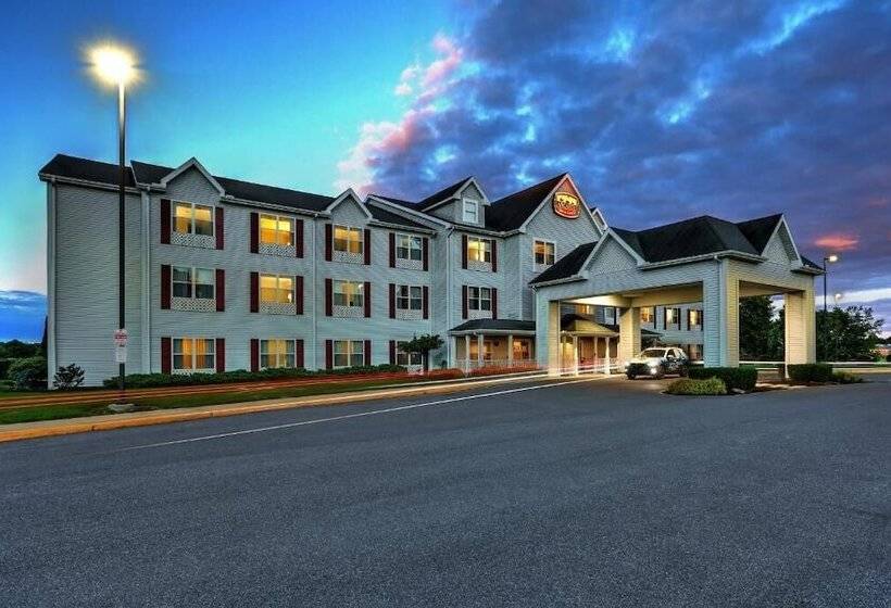 هتل Lancaster Inn & Suites