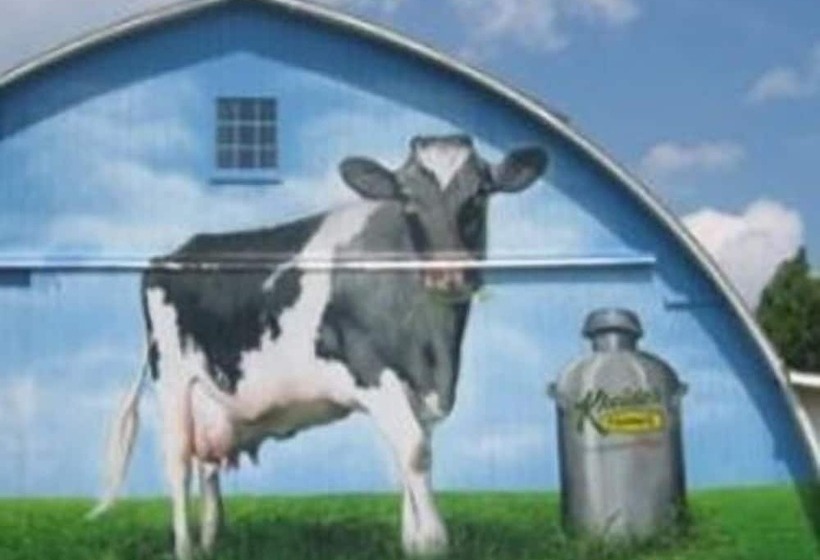 هتل Lancaster Inn & Suites