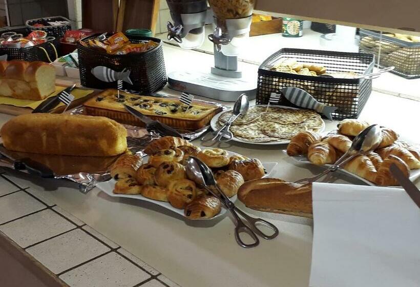 Отель Les Alignements