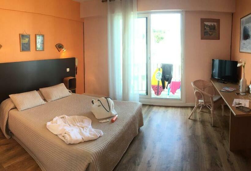 Отель Les Alignements