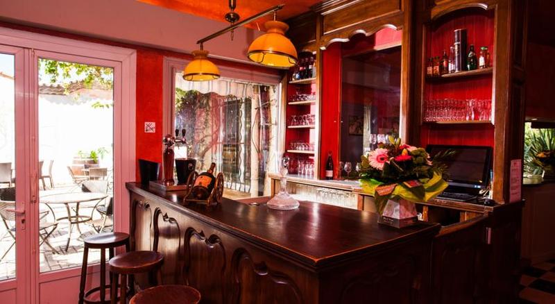 호텔 Logis Vignes Blanches Hôtel Cosy Et Restaurant De Terroir