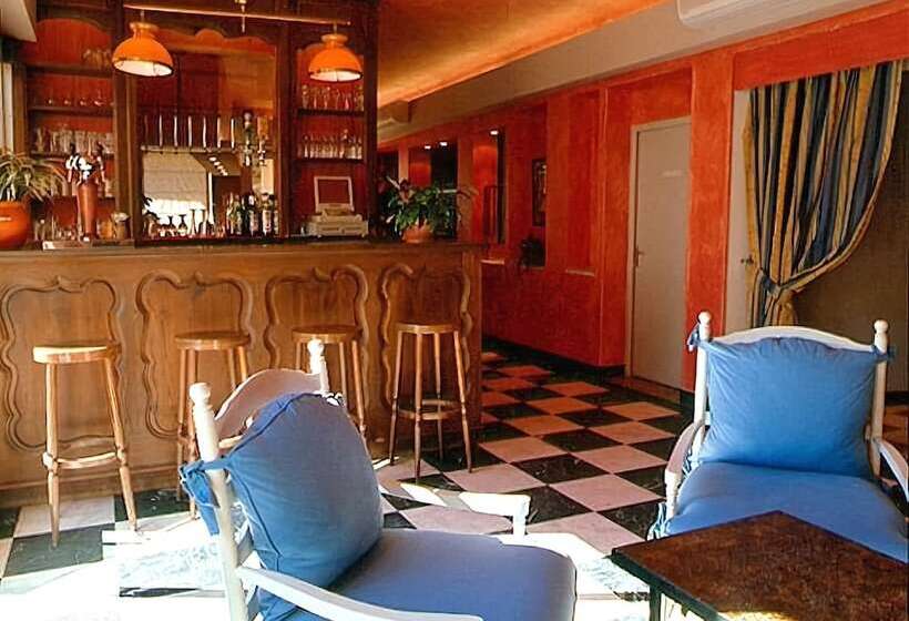 호텔 Logis Vignes Blanches Hôtel Cosy Et Restaurant De Terroir