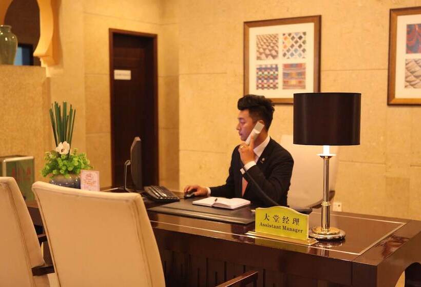 בית מלון כפרי Luxemon Xinjiang Yindu