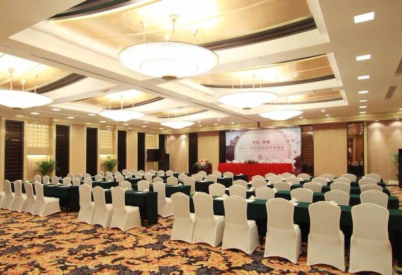 בית מלון כפרי Luxemon Xinjiang Yindu