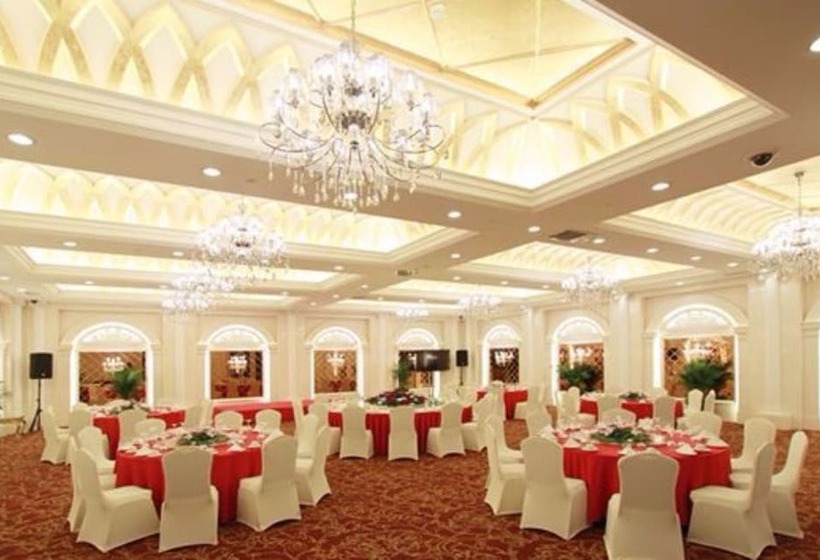 בית מלון כפרי Luxemon Xinjiang Yindu