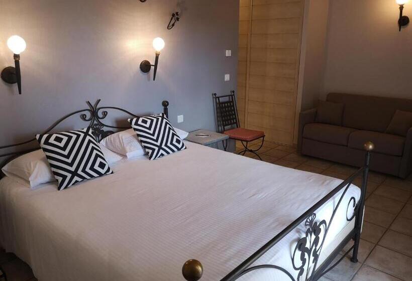 فندق Mas De La Senancole