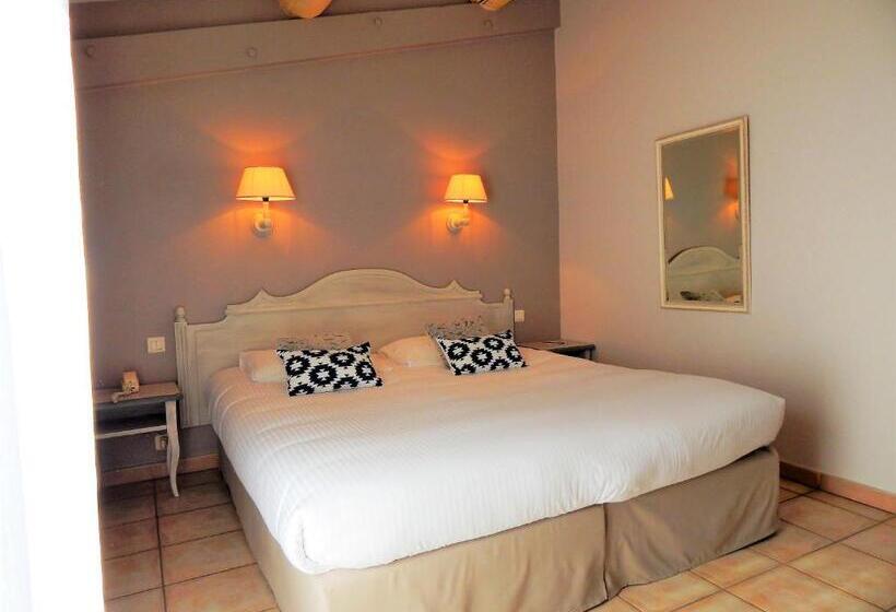 فندق Mas De La Senancole