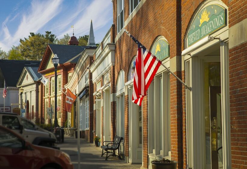 فندق Nantasket Beach Resort