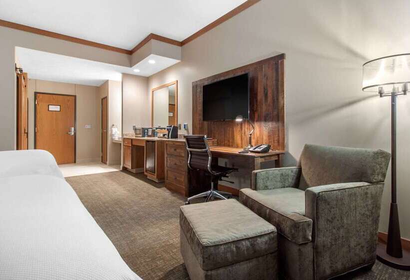 Norfolk Lodge & Suites, Ascend Hotel Collection