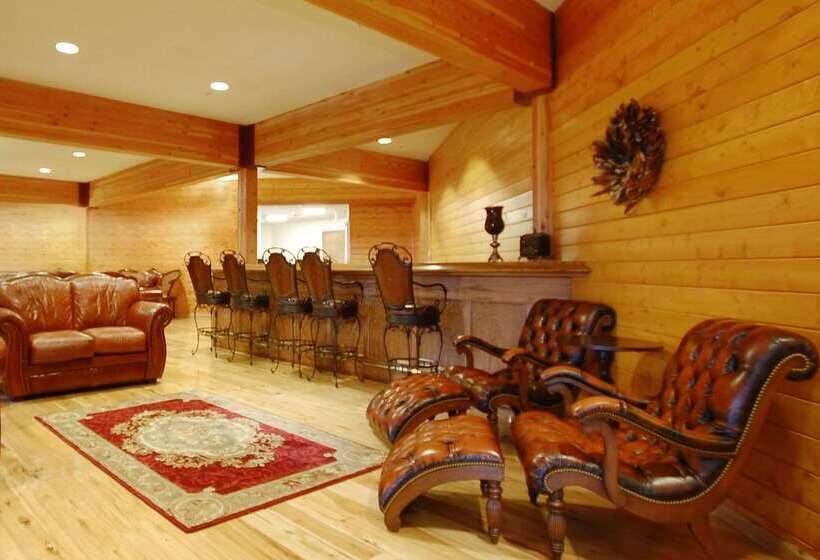 Norfolk Lodge & Suites, Ascend Hotel Collection