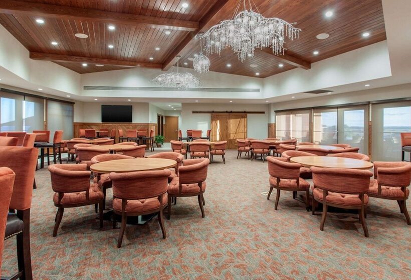 Norfolk Lodge & Suites, Ascend Hotel Collection