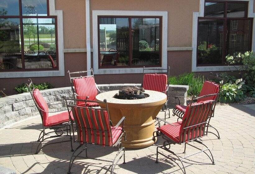 Norfolk Lodge & Suites, Ascend Hotel Collection