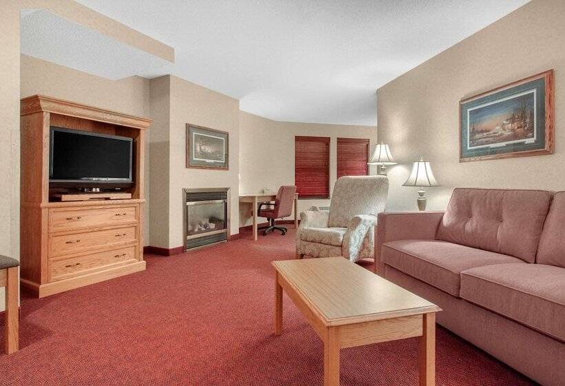 Norfolk Lodge & Suites, Ascend Hotel Collection