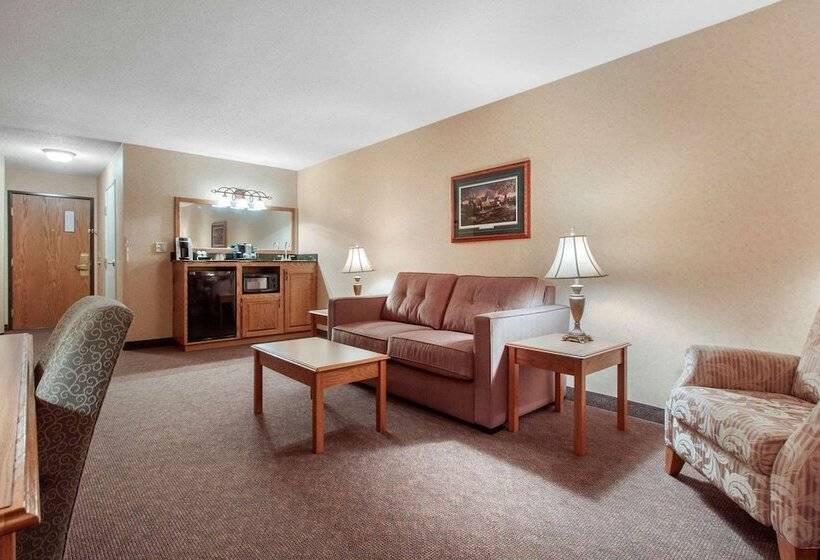 Norfolk Lodge & Suites, Ascend Hotel Collection