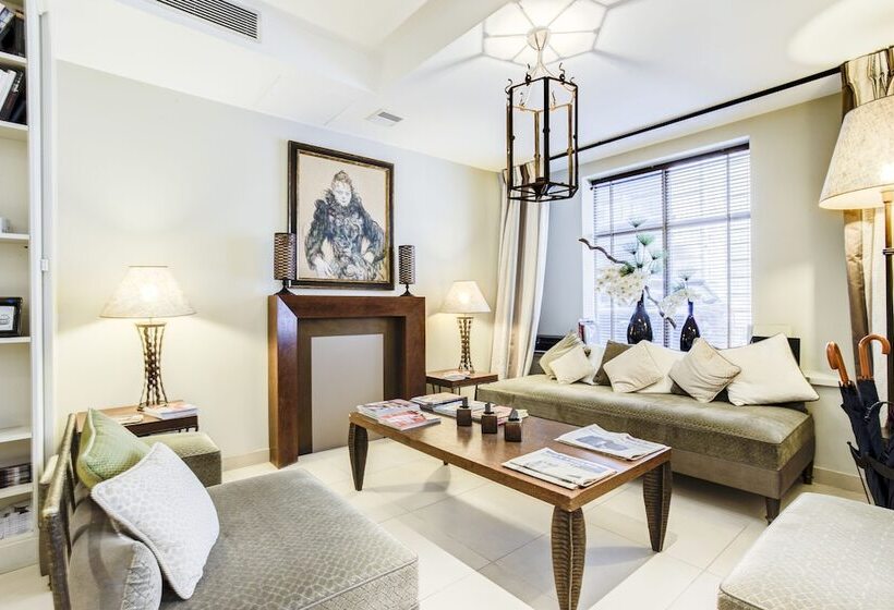 ホテル Paris Louvre Opera