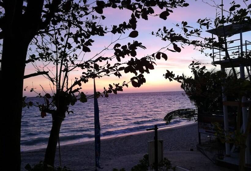 בית מלון כפרי Phi Phi Natural Resort